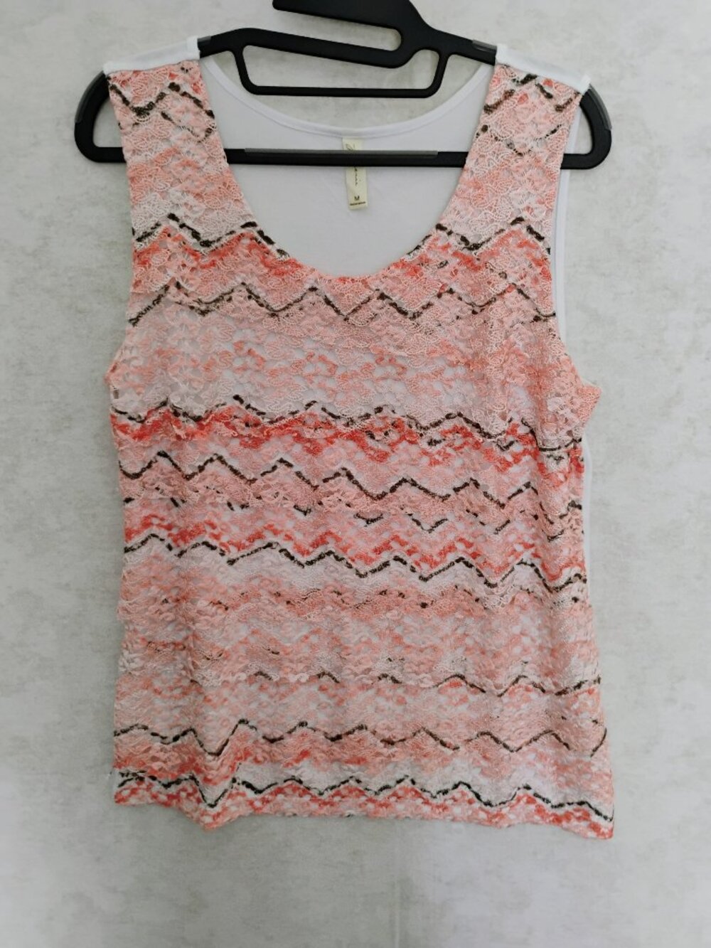 Janeric Pink Chevron Lace Overlay Sleeveless Top Size Medium